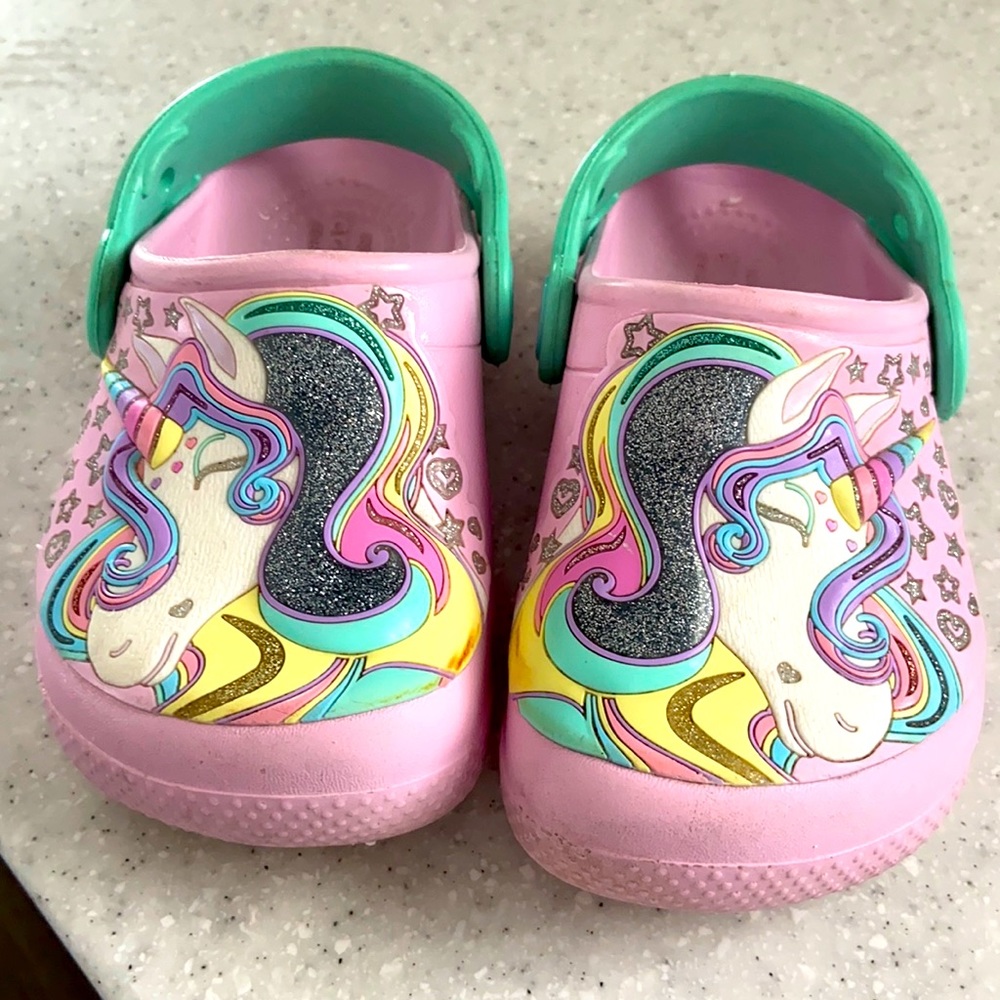 Toddler crocs